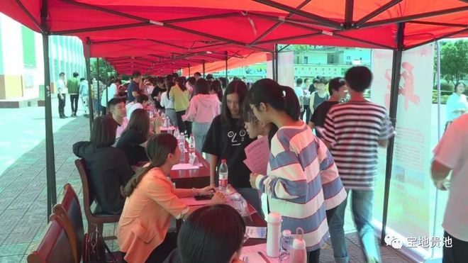 开云 开云体育最高月薪7000元！贵池搭的这场校企“相亲会”配对率还不错(图2)