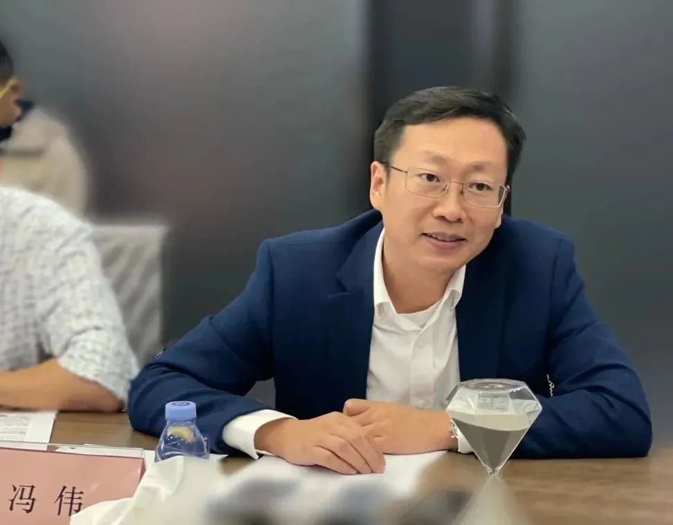 Kaiyun 开云体育探索前沿科技同创伟业携手成员企业“走进深圳先进院”(图3)