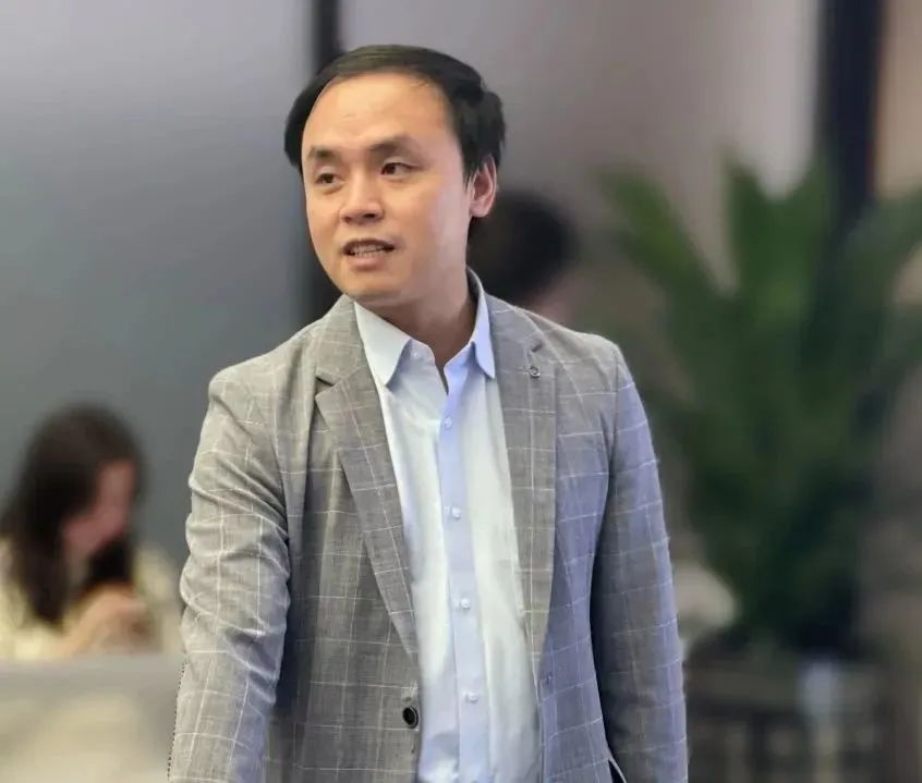 Kaiyun 开云体育探索前沿科技同创伟业携手成员企业“走进深圳先进院”(图5)