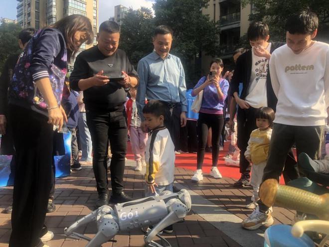 开云体育 开云平台2023年滨江区人工智能机器人科普活动进基层(图5)